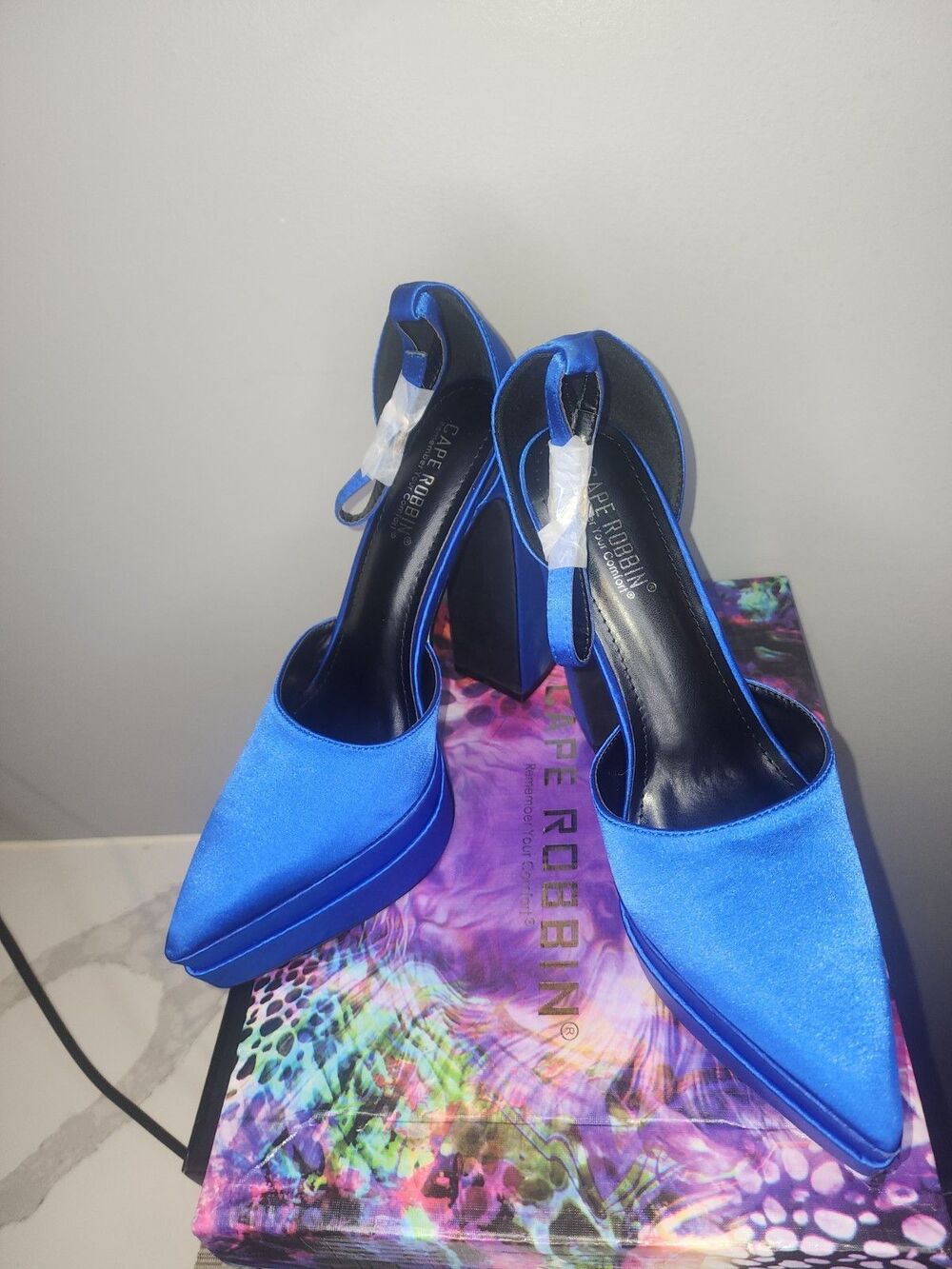 Cape Robbin Snow White Blue Platform Heels Women's Size 7.5 - NIB